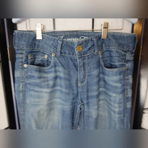 American Eagle Outfitters Boot Cut Jeans - Medium Blue Size 6 Short AE77 - Picture 3 of 14